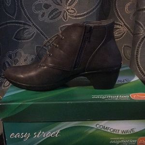 EasyStreet Grey Booties